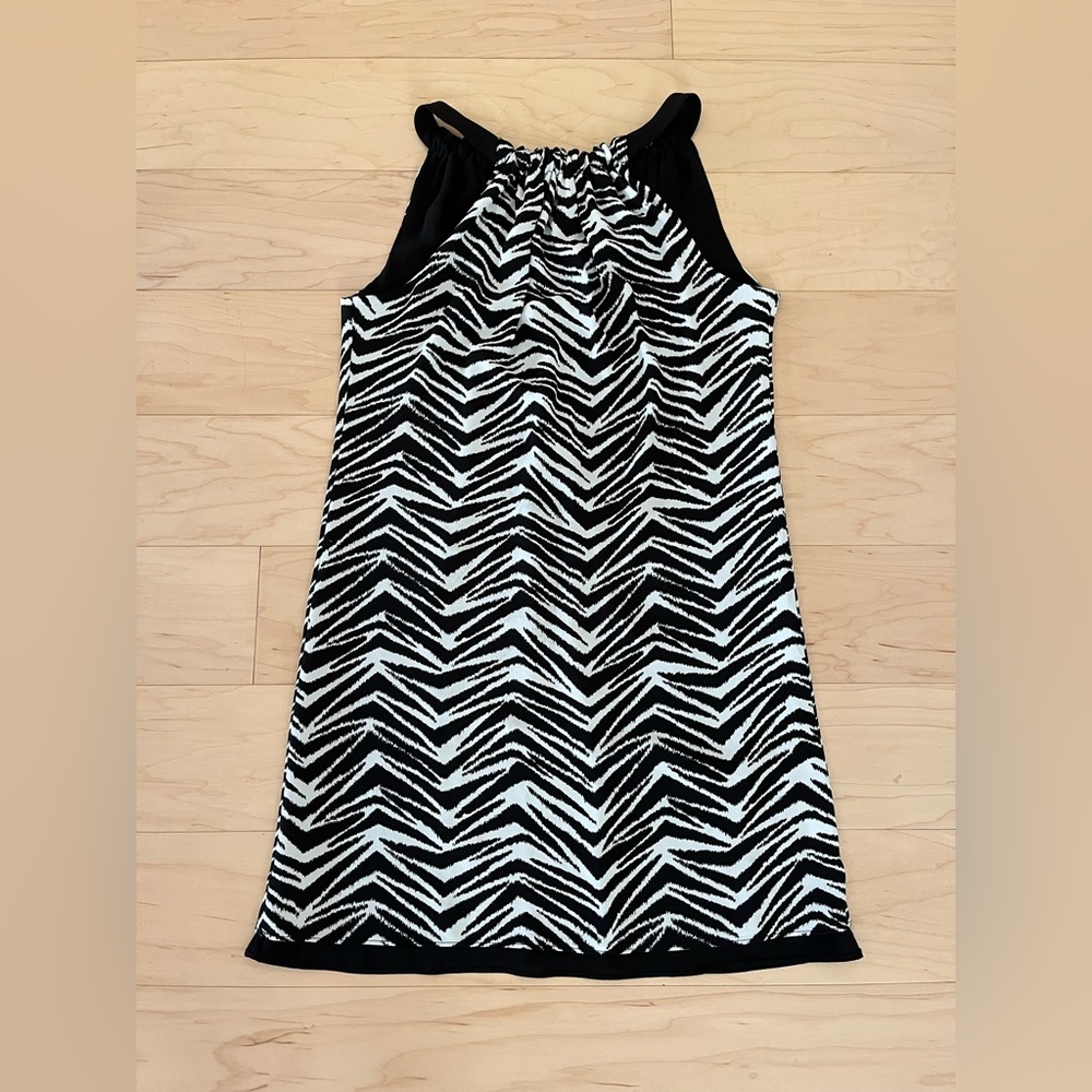White House Black Market dress in size 2 petite